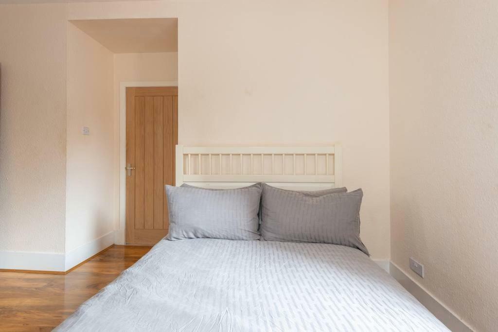 Ness Central Apartment - Greig Street Inverness Esterno foto
